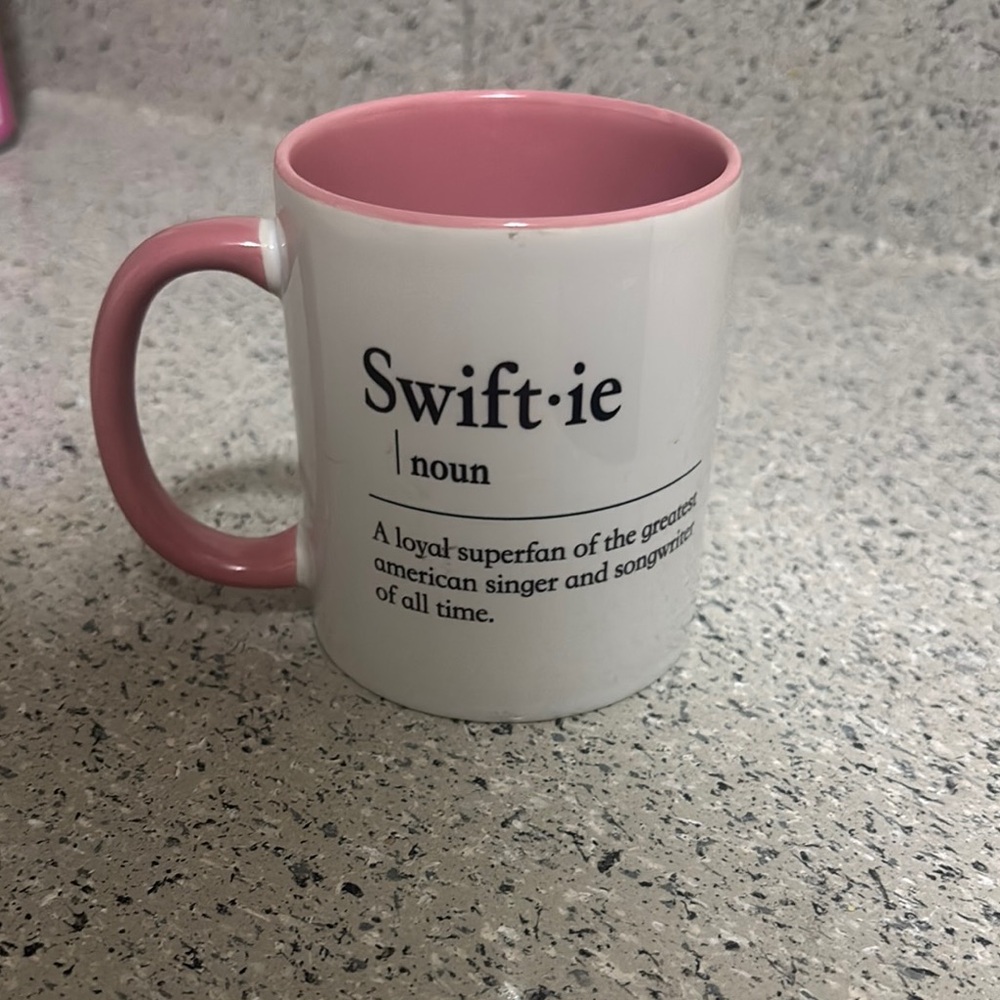 ♥️Pink and White ♥️Swiftie Mug Taylor swift tour coffee cup